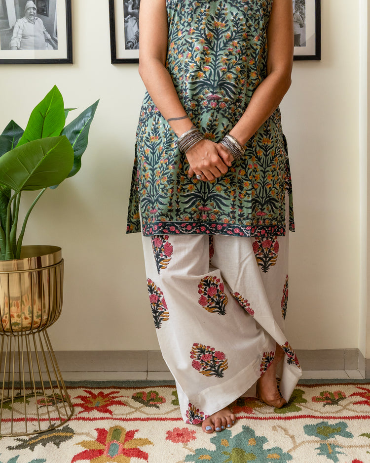Bageecha Hand Block Print Cotton Set