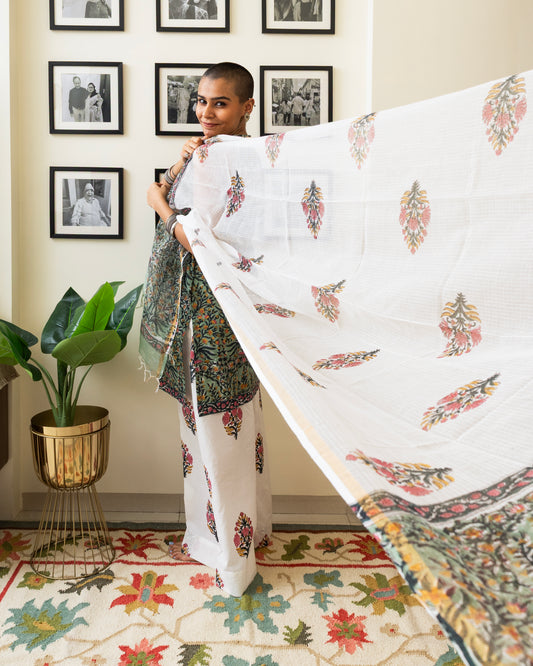 Bageecha Hand Block Print Cotton Set