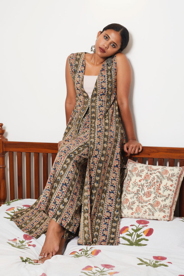 Ekaa Kalamkari Suit Set