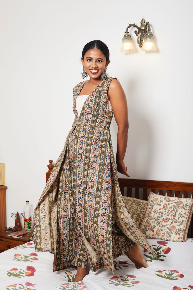 Ekaa Kalamkari Suit Set